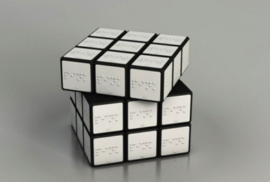 مکعب روبیک با نوشته بریل